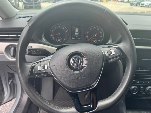 Used 2021 Volkswagen Passat 2.0T SE FWD image 17