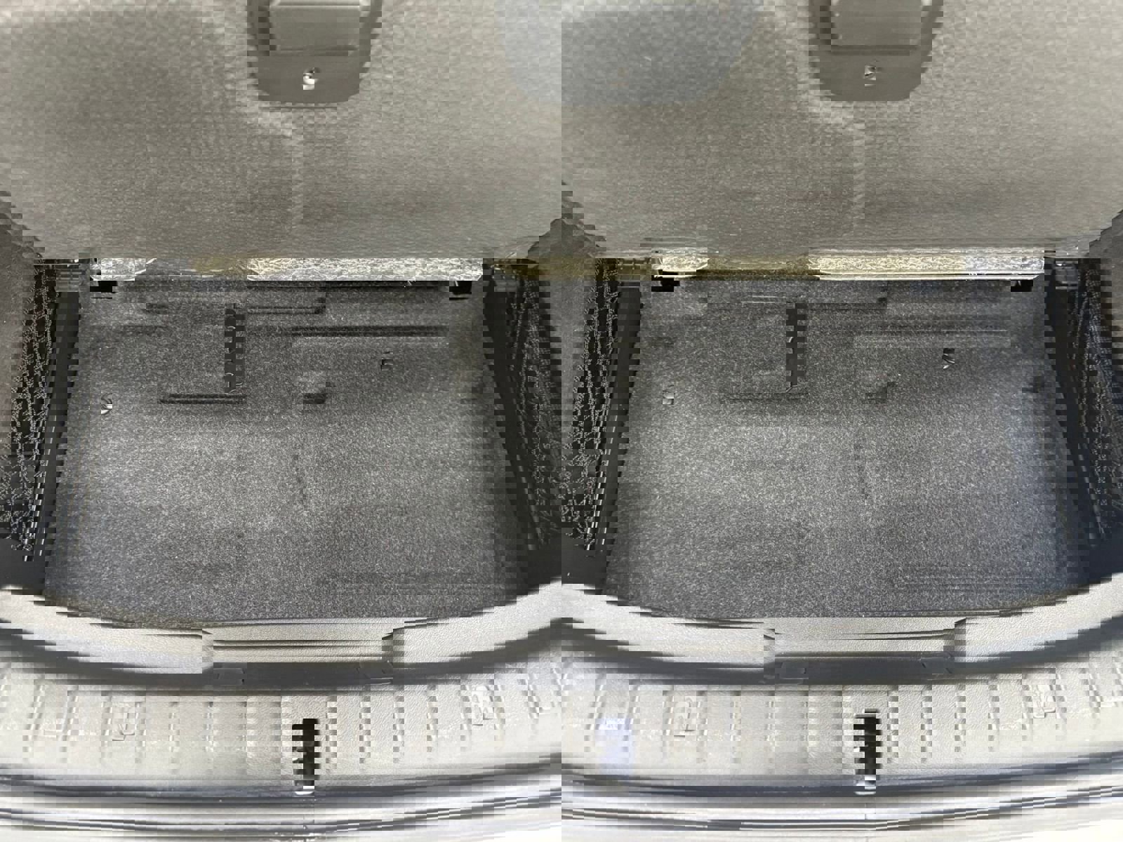 Used 2019 BMW 530e iPerformance w/ Convenience Package image 15