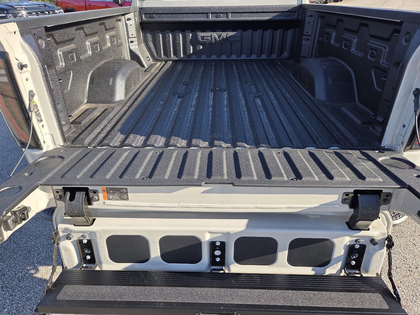 New 2026 GMC Sierra 2500 AT4 w/ AT4 Premium Plus Package AWD/4WD image 24