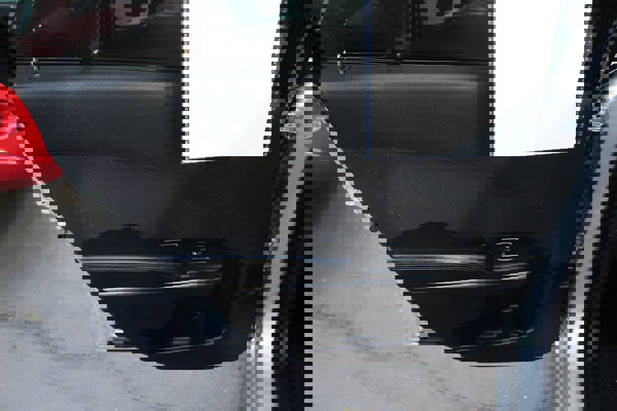 Used 2020 Dodge Charger SXT image 22