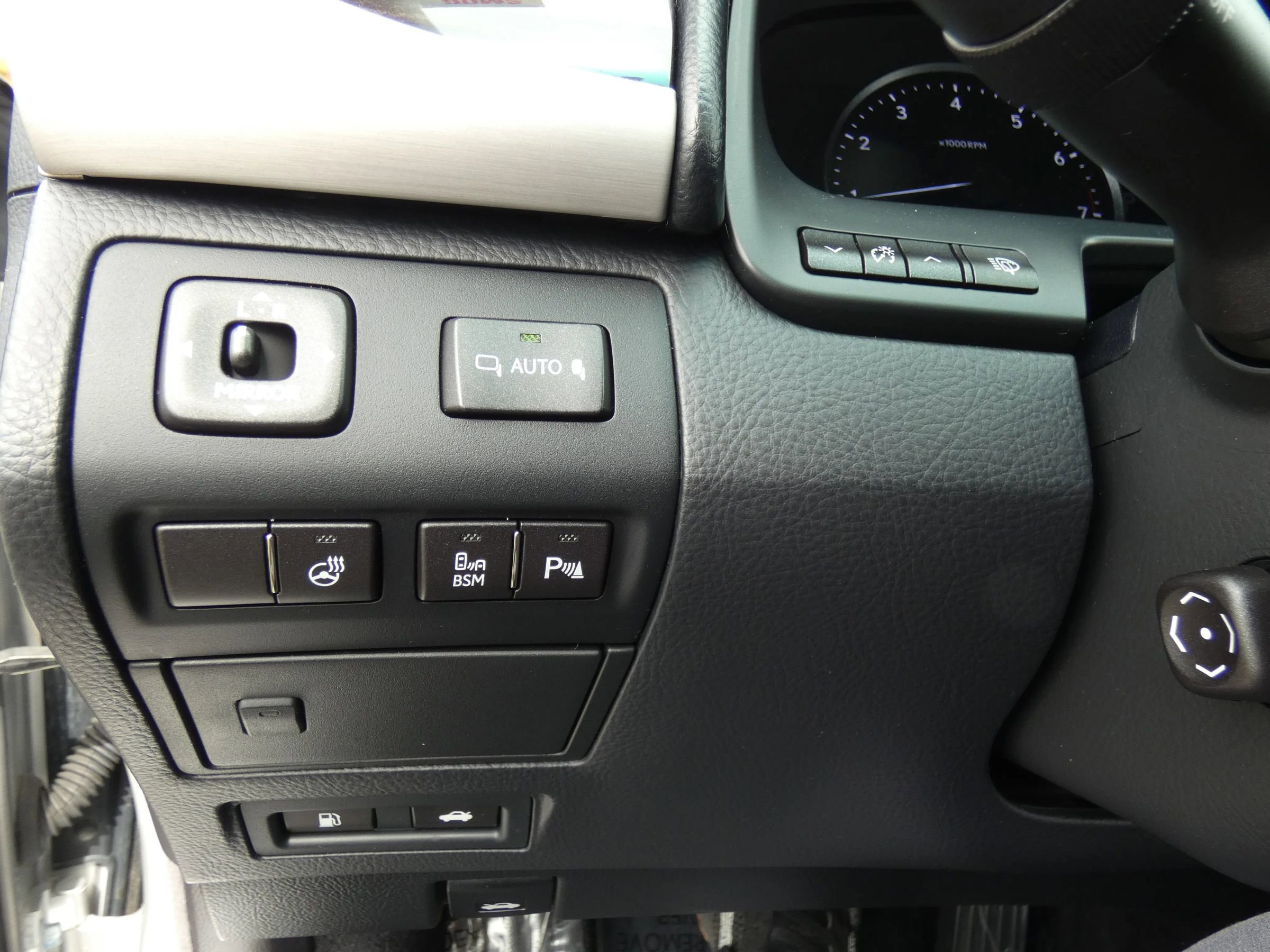 Used 2016 Lexus LS 460 w/ Comfort Package image 87