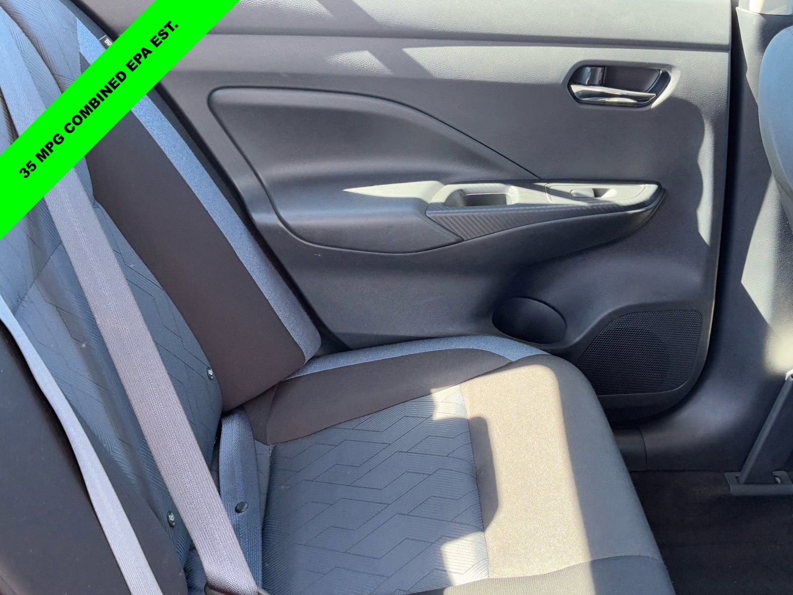 Used 2025 Nissan Versa SV image 11