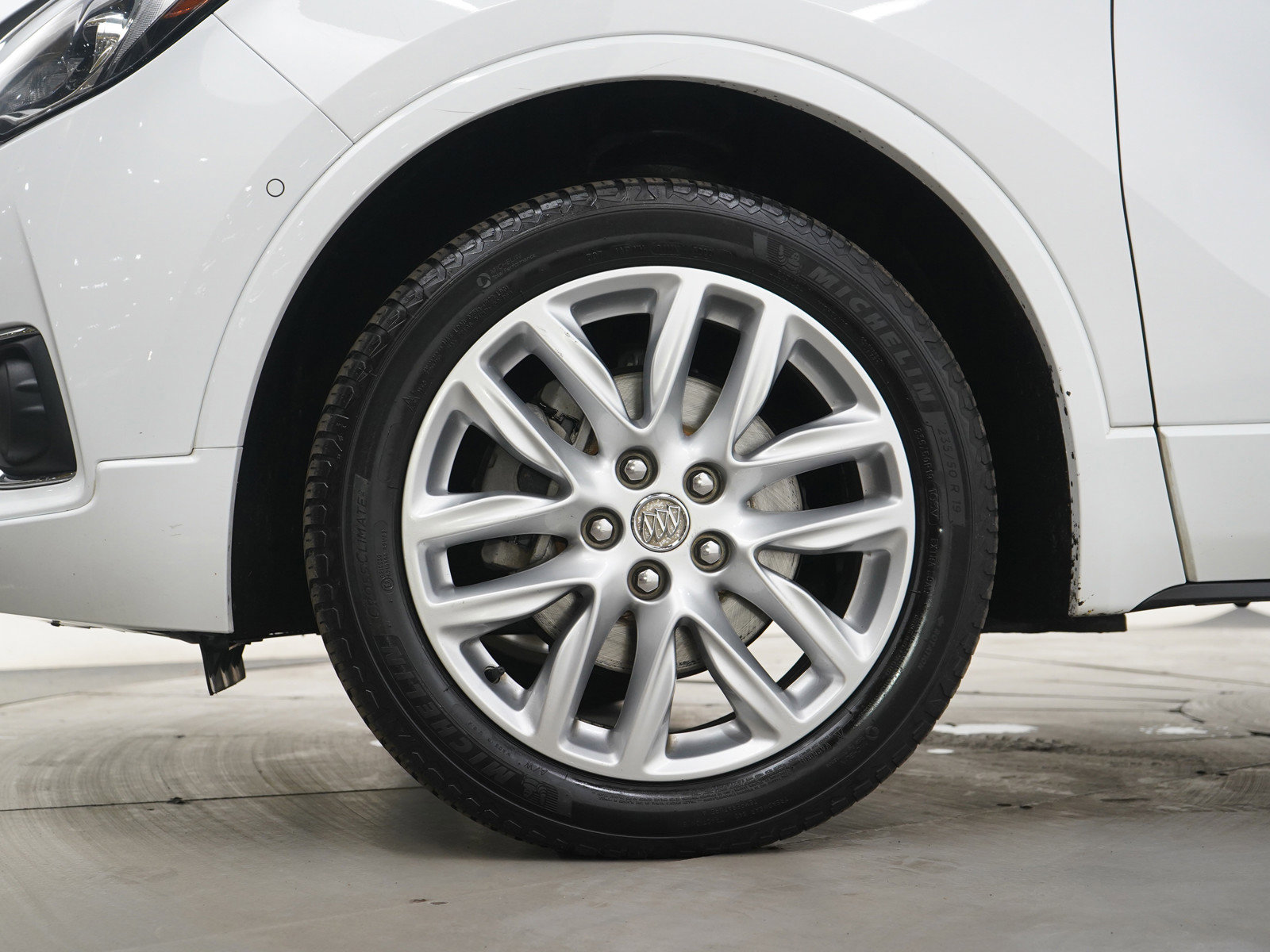 Used 2019 Buick Envision Premium w/ Driver Confidence Package image 32