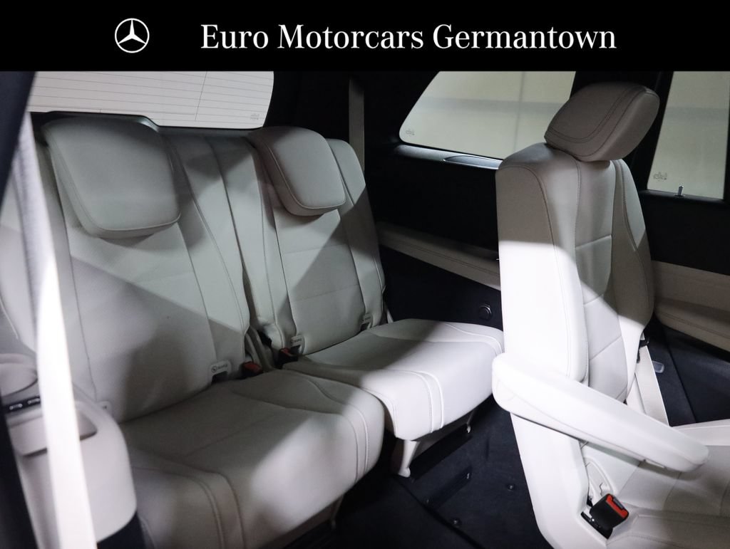 Used 2025 Mercedes-Benz GLS 450 4MATIC w/ AMG Line Exterior image 61