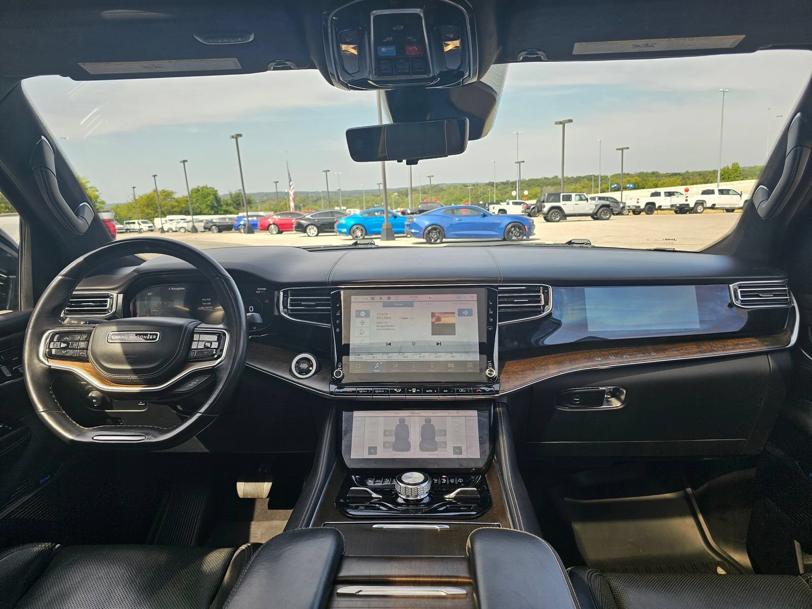 Used 2023 Jeep Grand Wagoneer Series II AWD/4WD image 34