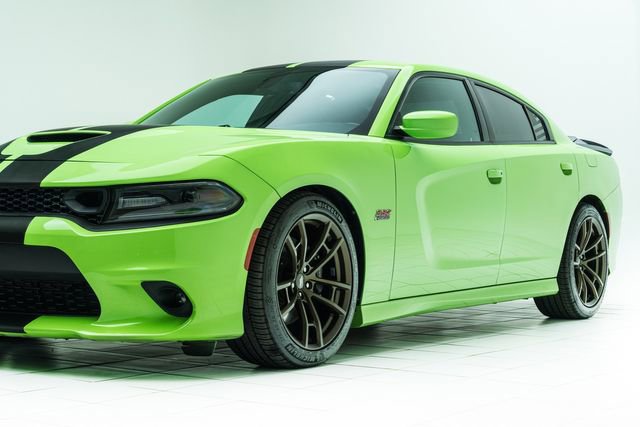 Used 2019 Dodge Charger Scat Pack w/ Navigation & Travel Group image 9