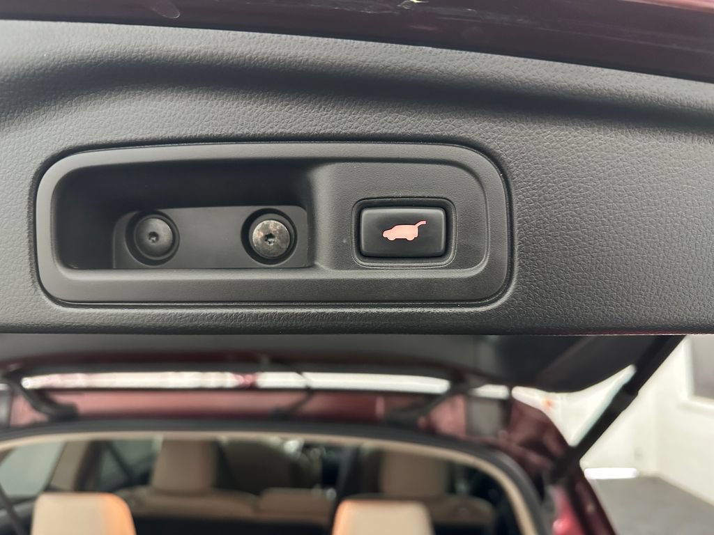 Used 2020 Honda Pilot Touring image 40