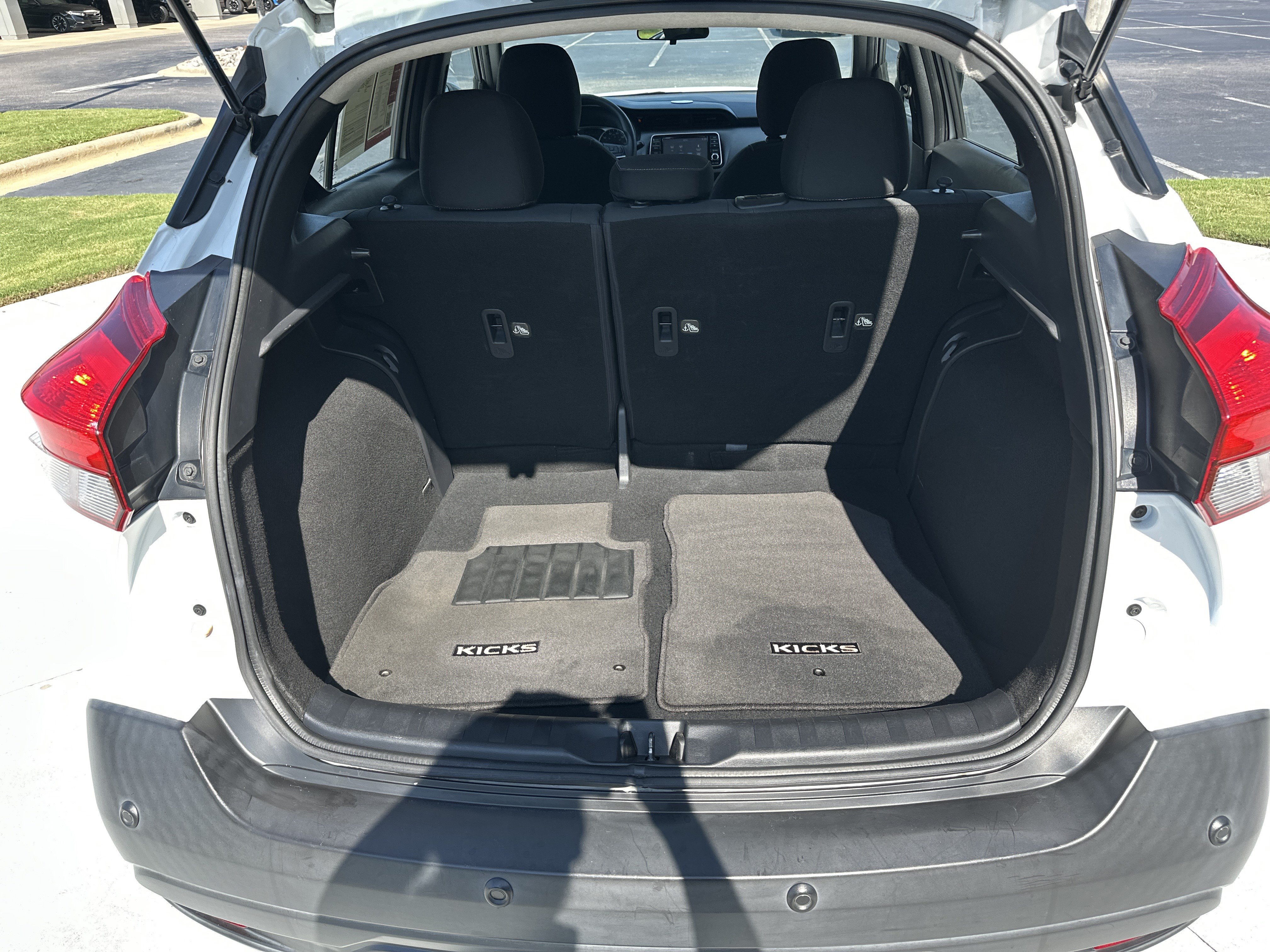 Used 2020 Nissan Kicks S FWD image 32