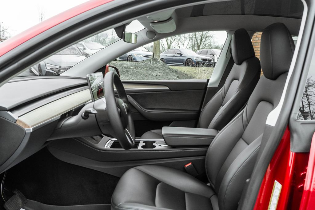 Used 2024 Tesla Model Y Long Range image 25