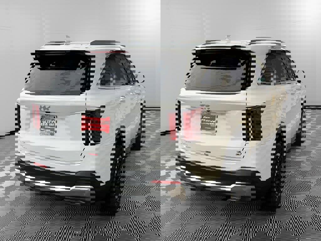 New 2026 Kia Sorento S w/ S Panoramic Sunroof Package image 4