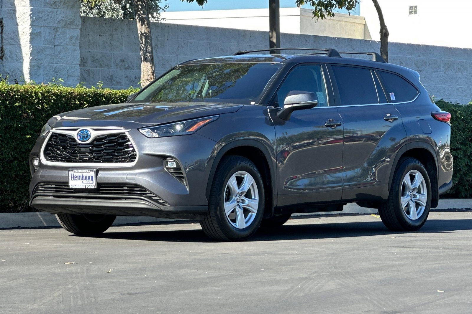 Used 2023 Toyota Highlander LE w/ Protection Package #3 (TMS) image 8