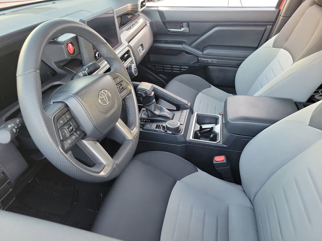 Used 2025 Toyota Tacoma TRD Sport image 3