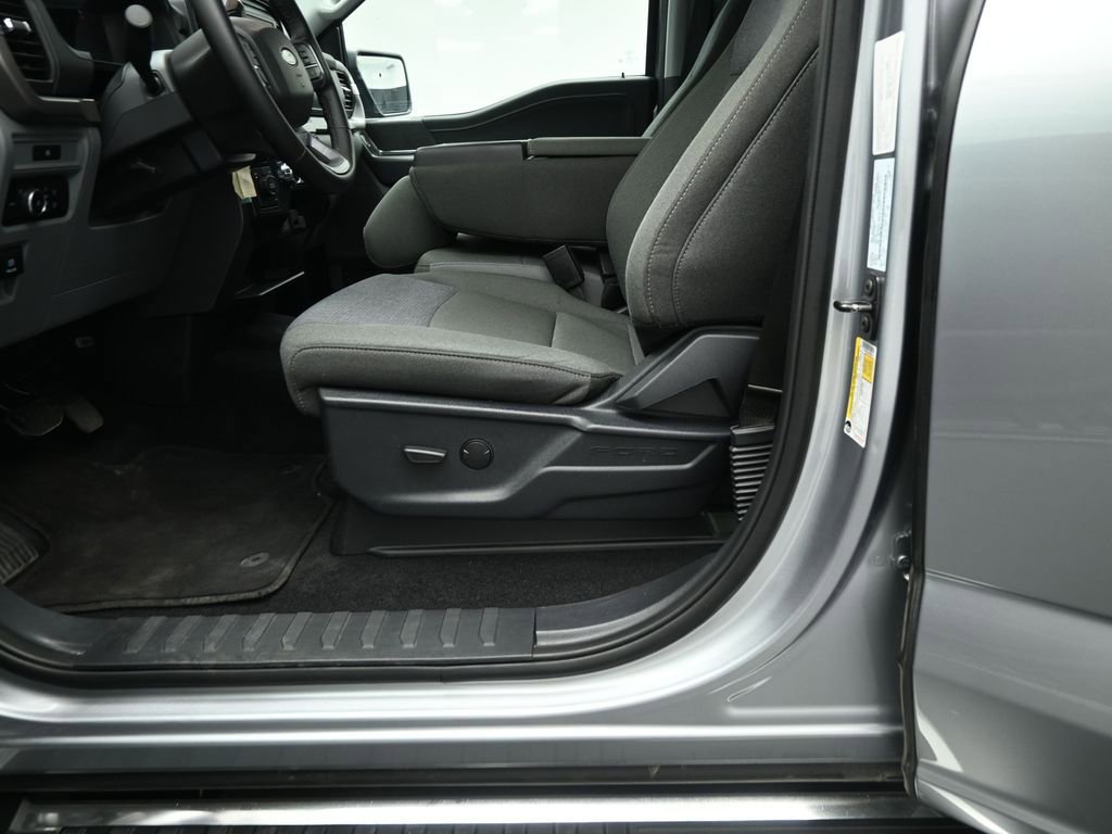 Used 2025 Ford F150 XLT w/ Equipment Group 301A Standard image 11