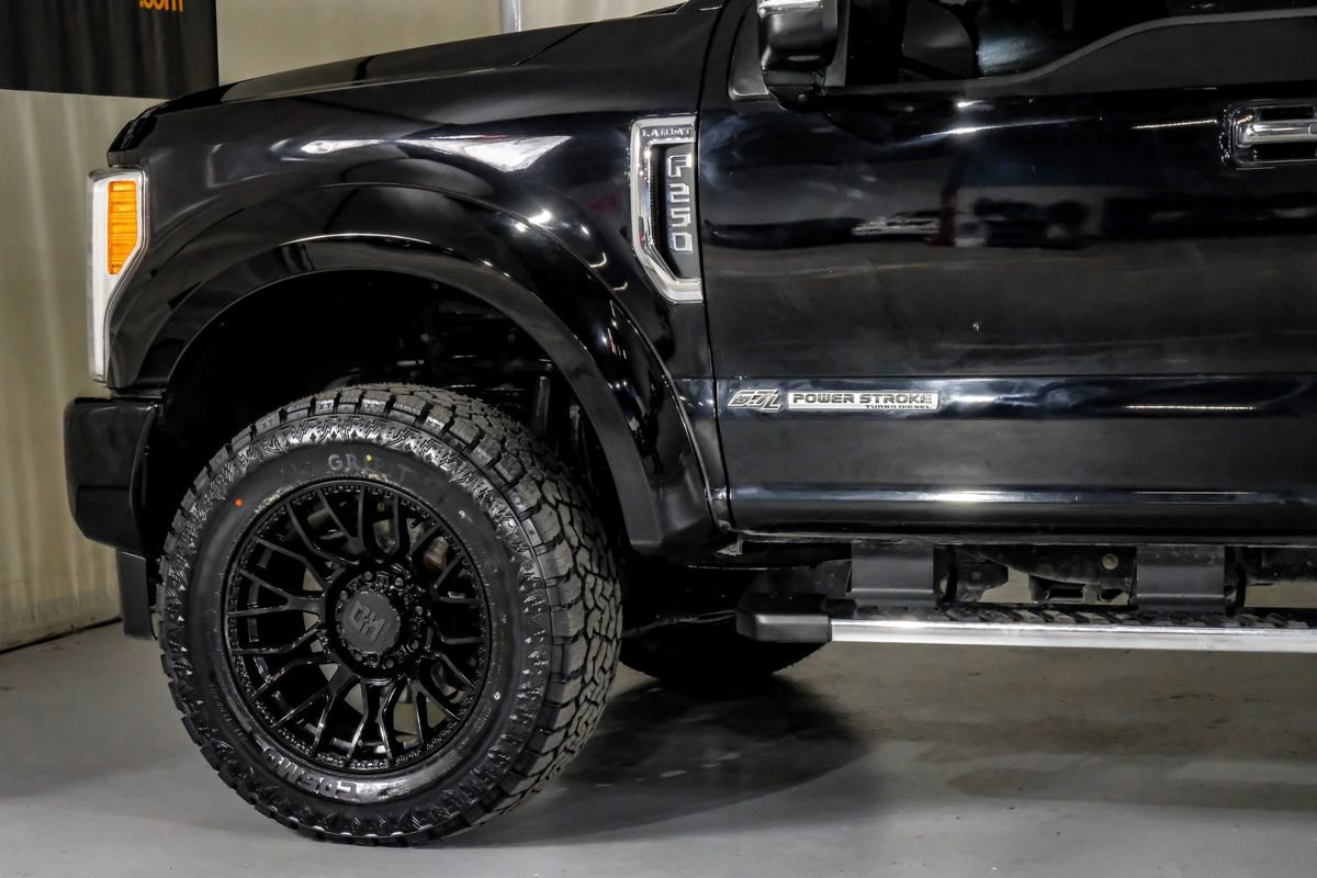 Used 2019 Ford F250 Lariat w/ Lariat Ultimate Package image 13