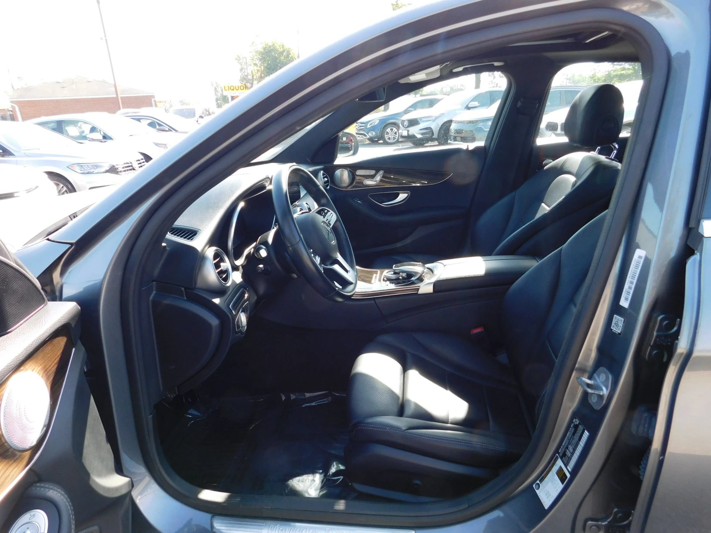 Used 2019 Mercedes-Benz C 300 4MATIC Sedan w/ Multimedia Package image 18