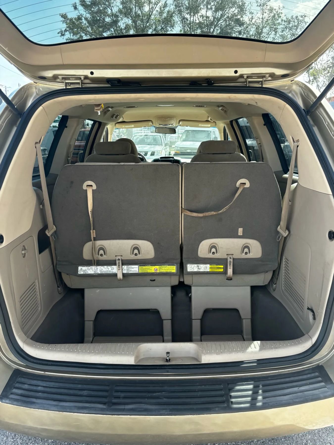 Used 2008 Kia Sedona LX image 8