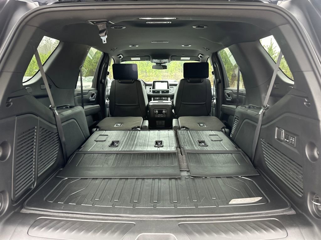 Used 2023 GMC Yukon SLT w/ SLT Luxury Package image 34