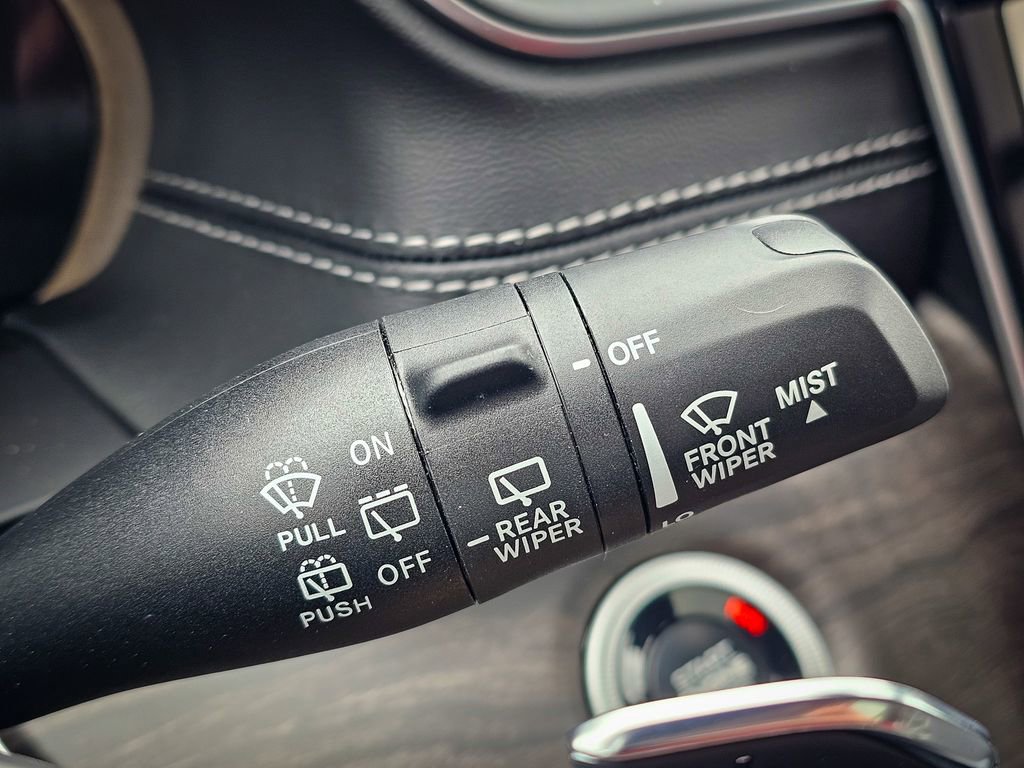 New 2025 Jeep Grand Cherokee L Limited image 18