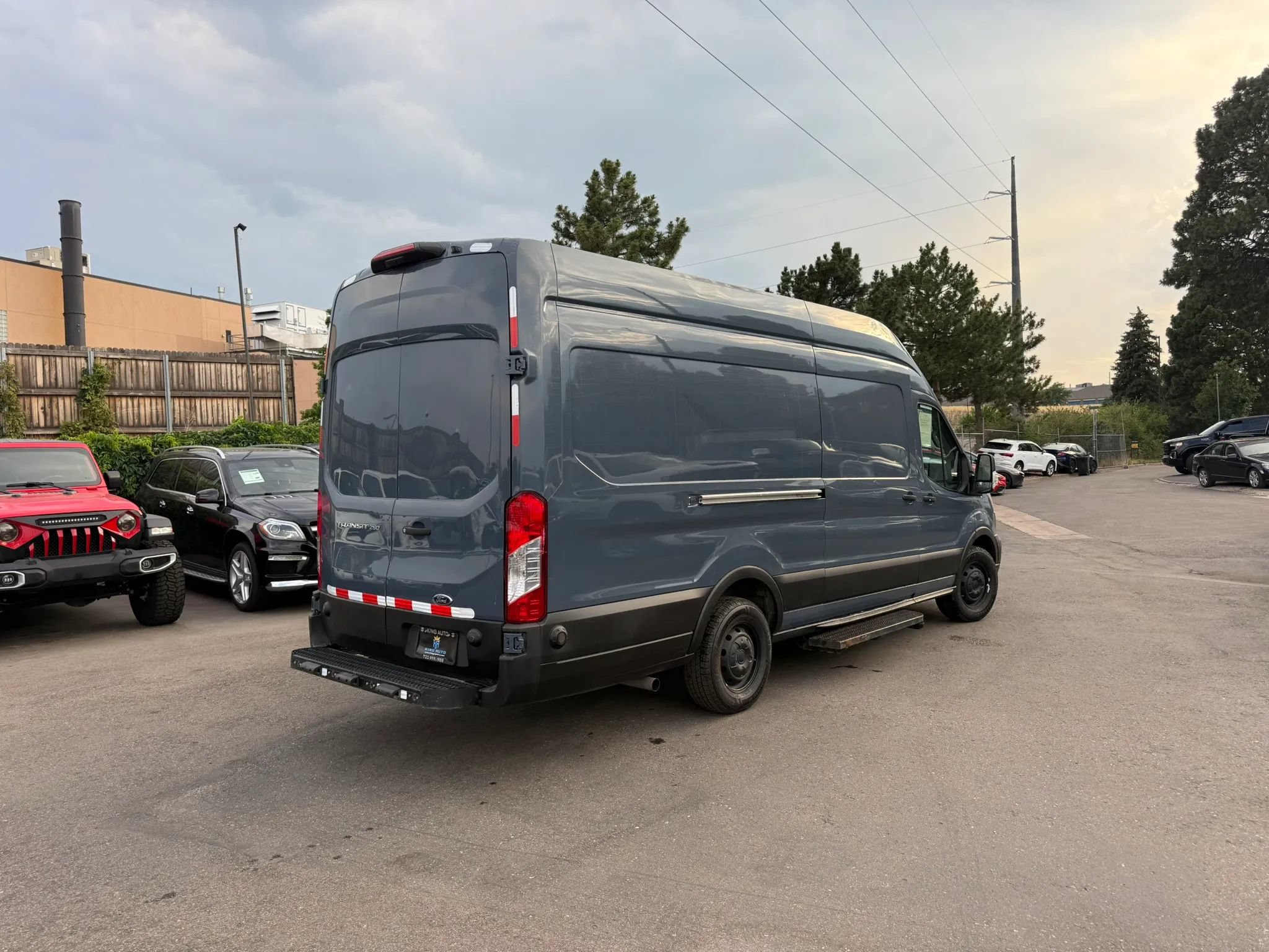 Used 2020 Ford Transit 250 148 High Roof Extended RWD image 5