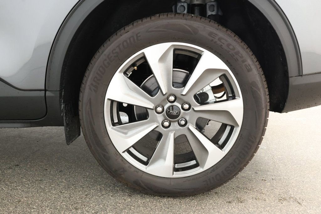 Used 2024 Ford Escape Platinum image 7