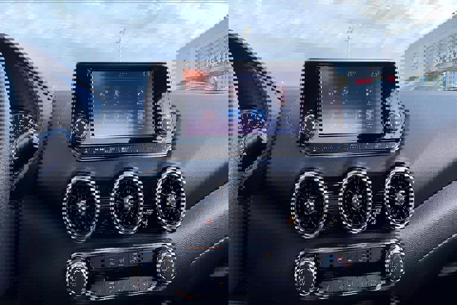 Certified 2023 Nissan Sentra S image 28