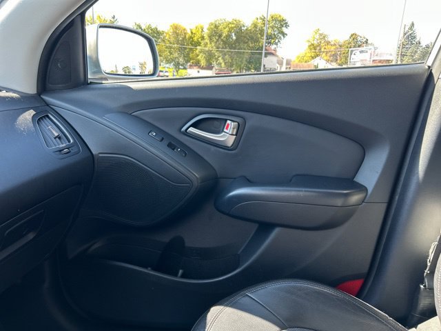 Used 2012 Hyundai Tucson GLS FWD image 39