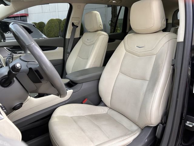 Used 2022 Cadillac XT6 Premium Luxury w/ Technology Package image 28