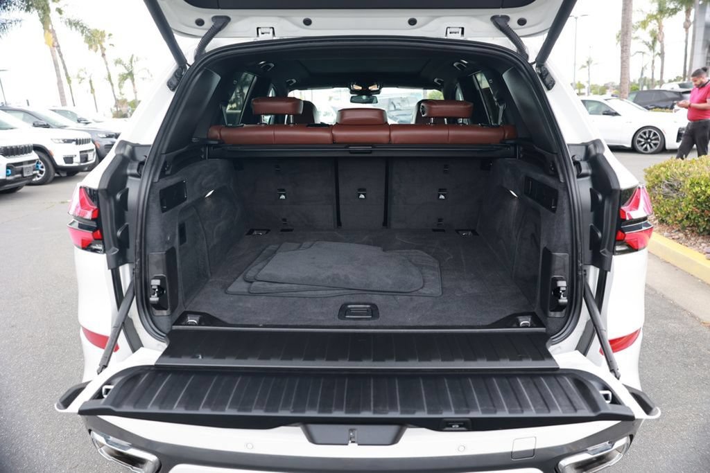 Used 2024 BMW X5 sDrive40i w/ M Sport Package RWD image 39