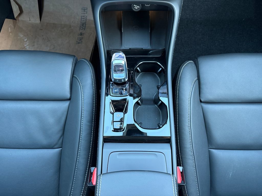 New 2026 Volvo XC40 B5 Plus w/ Protection Package Premier AWD/4WD image 14