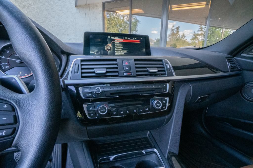 Used 2016 BMW 328i xDrive Sedan AWD/4WD image 11