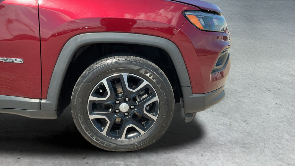 Used 2022 Jeep Compass Latitude w/ Sun and Sound Group FWD image 25