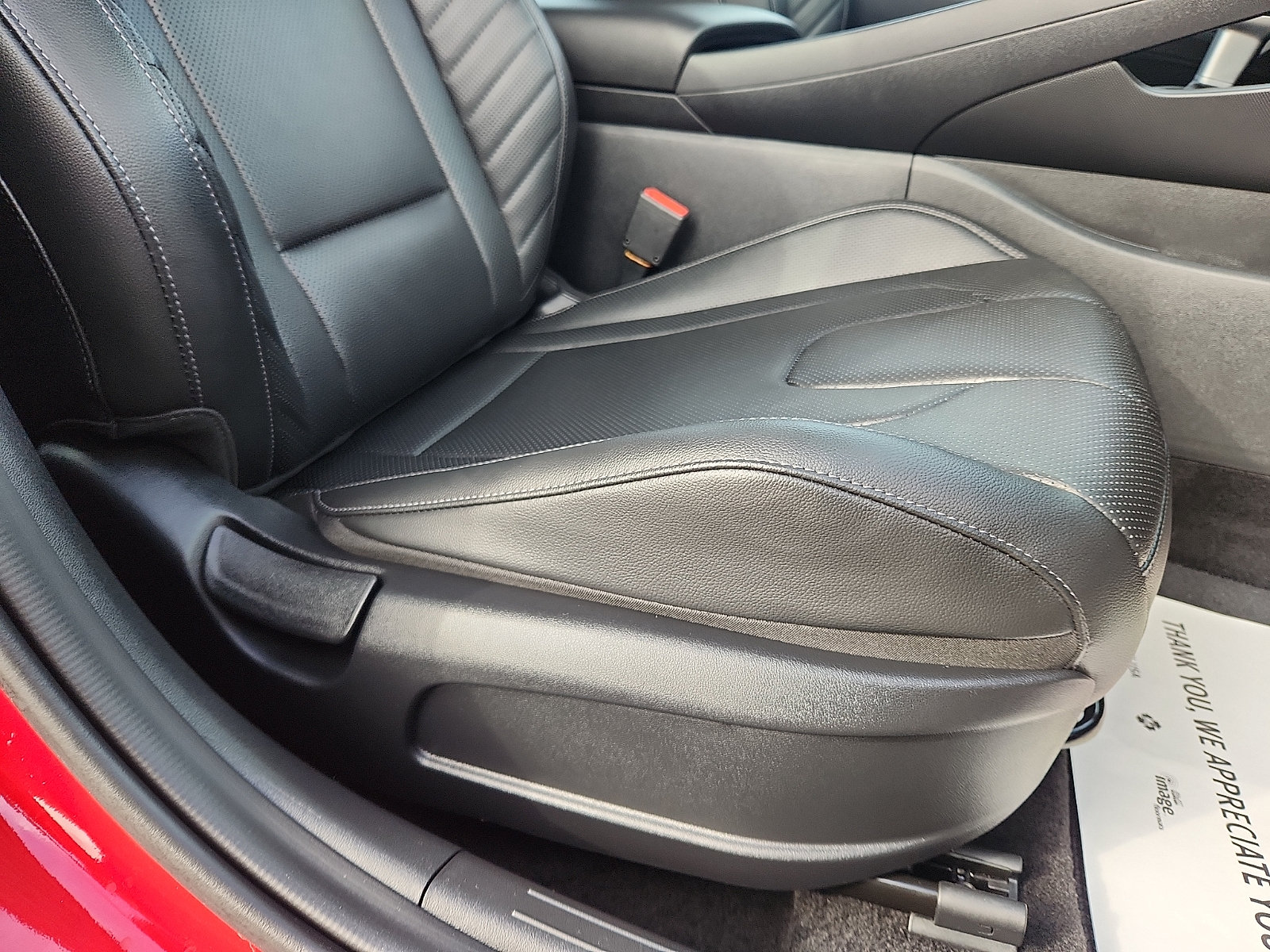 Certified 2025 Hyundai Elantra Limited FWD image 33