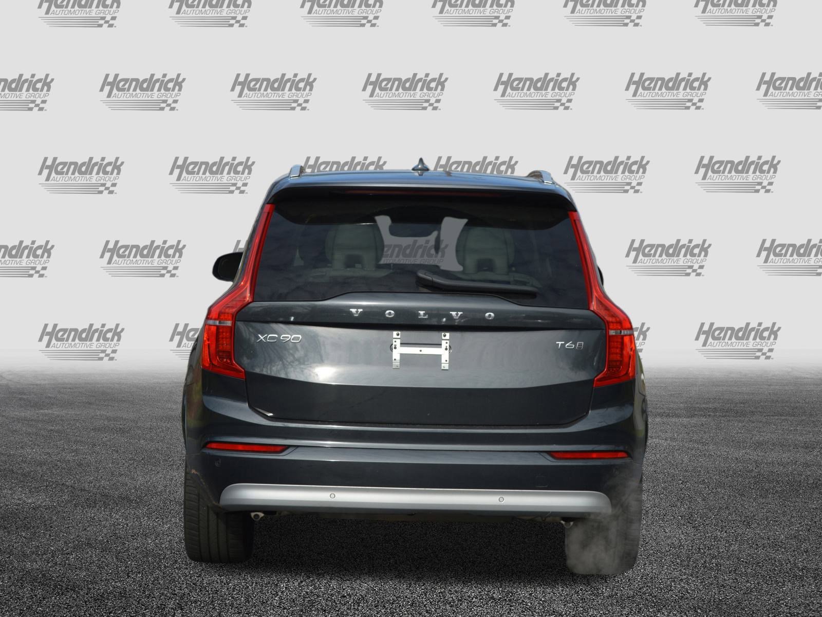 Used 2022 Volvo XC90 T6 Momentum w/ Advanced Package image 10