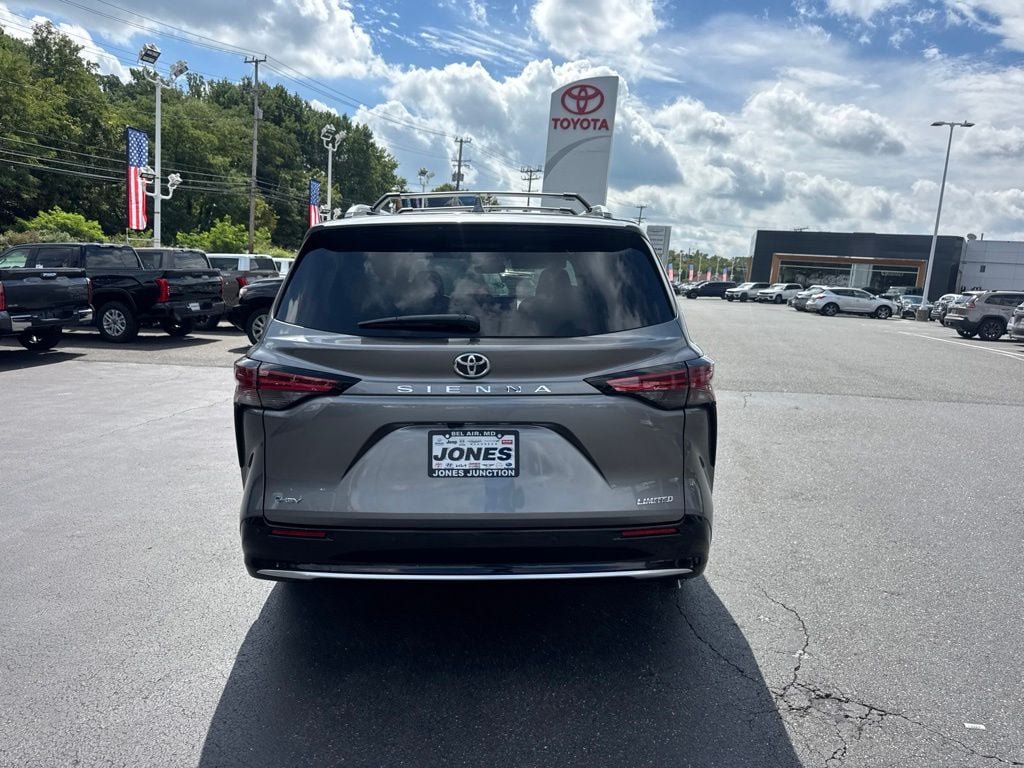 New 2026 Toyota Sienna Limited FWD image 6
