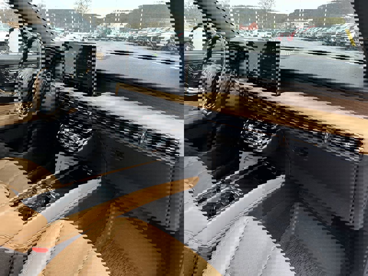 Used 2023 Lincoln Corsair Reserve w/ Equipment Group 201A image 15