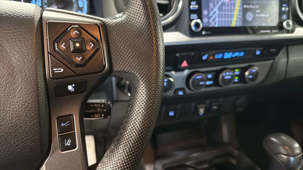 Used 2021 Toyota Tacoma TRD Sport AWD/4WD image 23