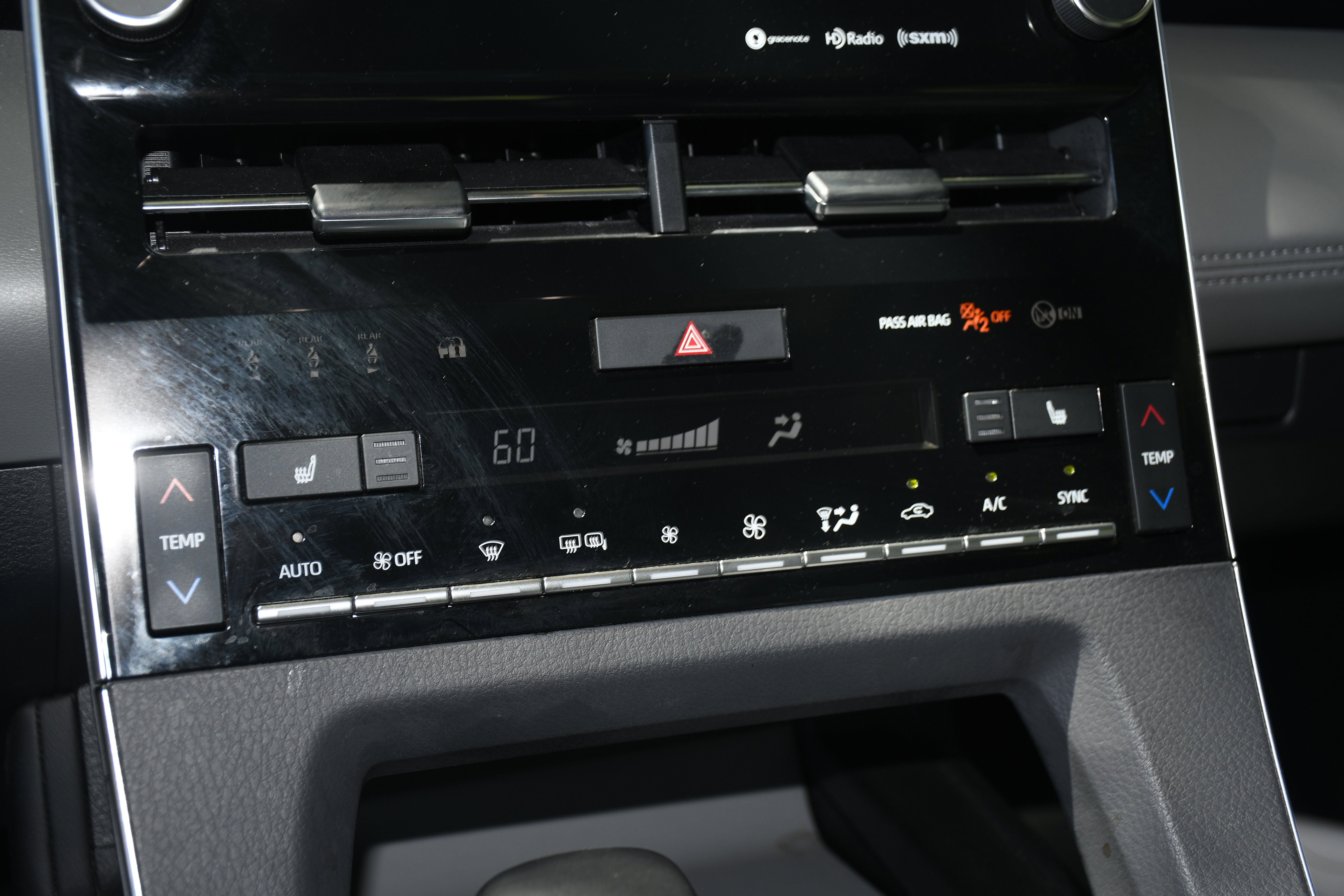 Certified 2021 Toyota Avalon XLE w/ Moonroof Package image 15