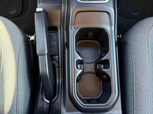 Used 2024 Jeep Wrangler Unlimited Sport AWD/4WD image 4