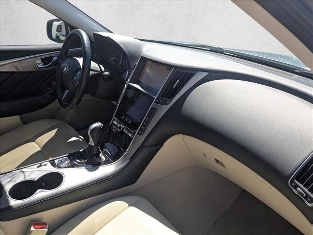 Used 2016 INFINITI Q50 3.0t Premium w/ Driver Assistance Package image 20