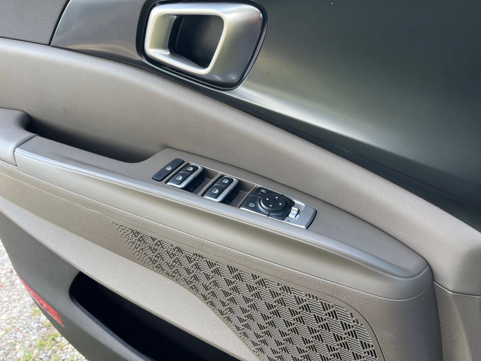 Used 2026 Kia Carnival FWD image 18