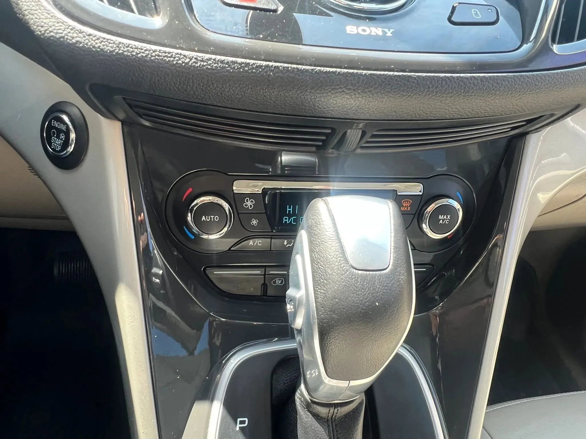 Used 2016 Ford C-MAX Energi SEL w/ Equipment Group 301A image 19