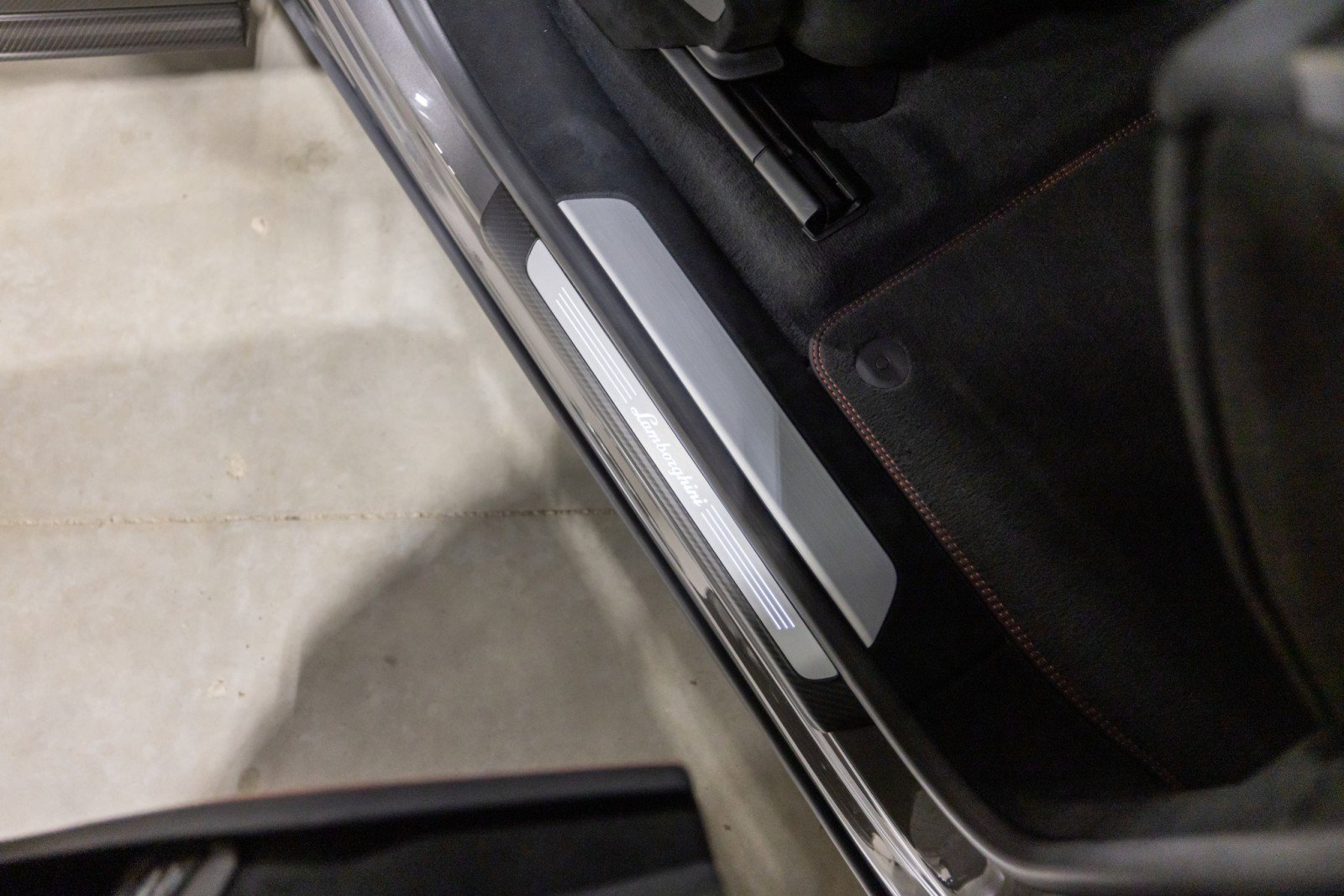 Used 2023 Lamborghini Urus Performante image 36