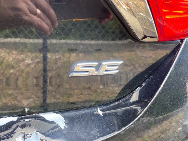 Used 2015 Toyota Camry SE FWD image 9
