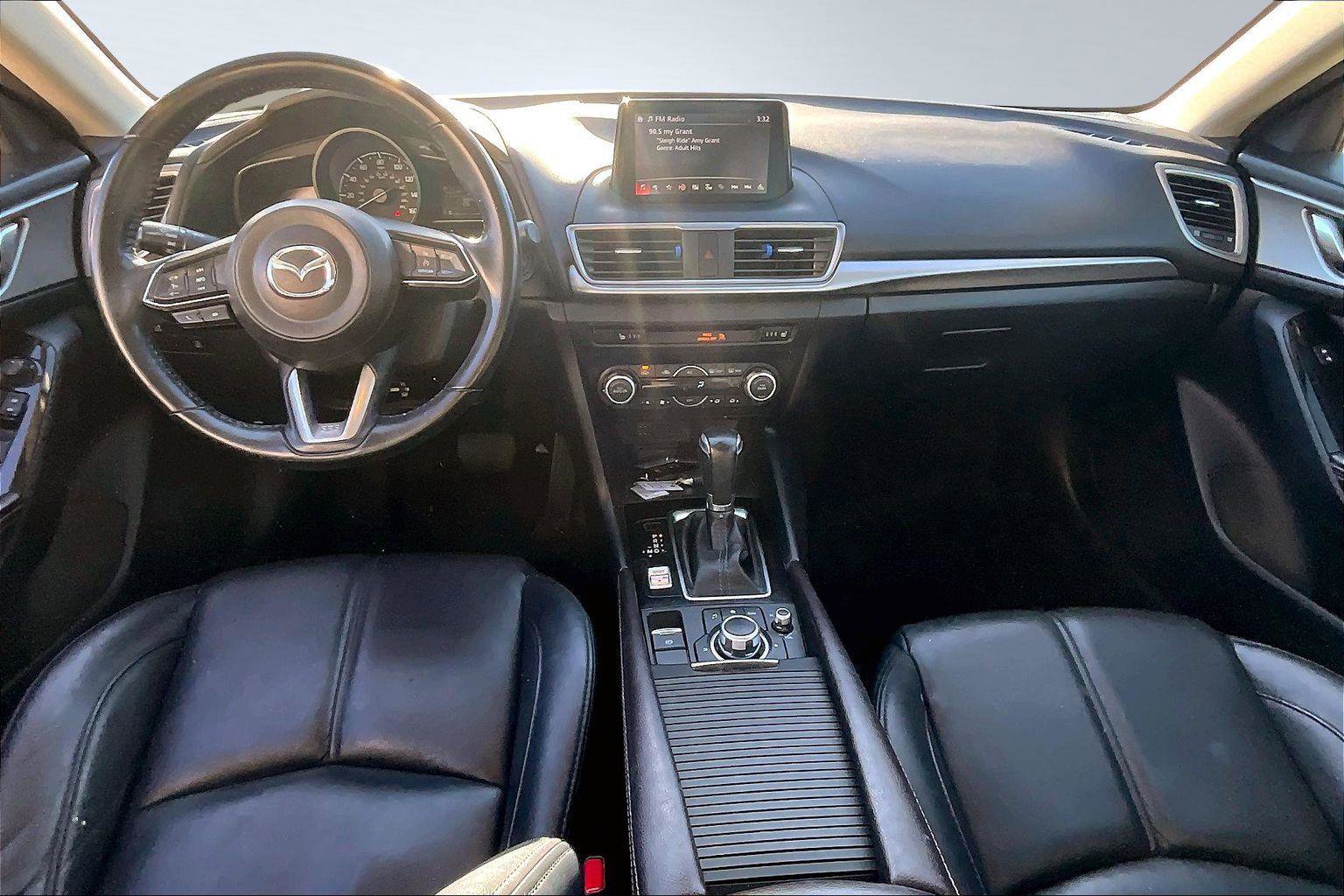 Used 2018 MAZDA MAZDA3 Touring image 8