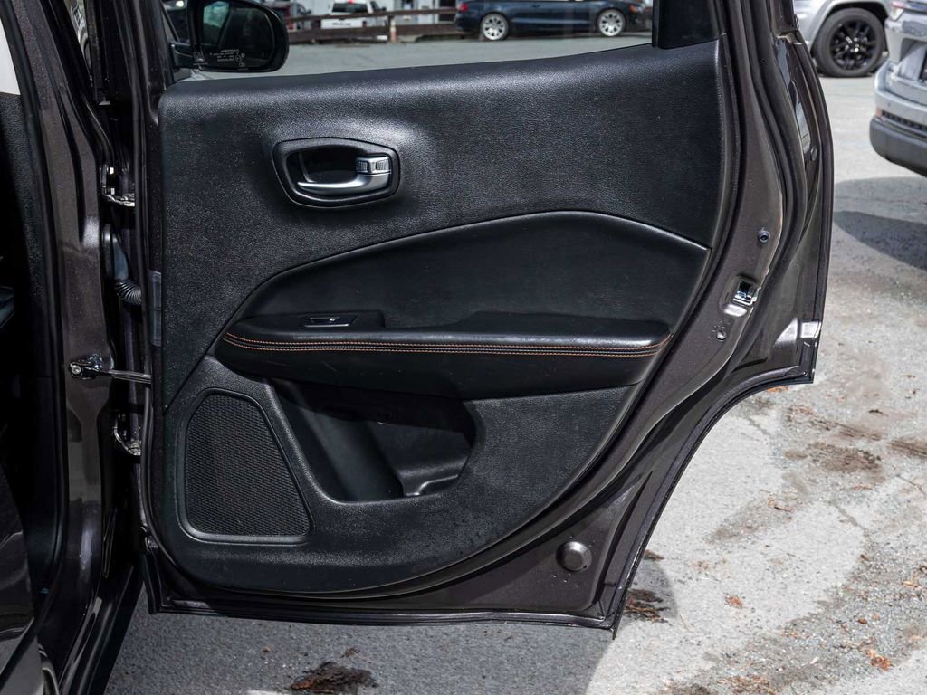 Used 2020 Jeep Compass Limited image 15