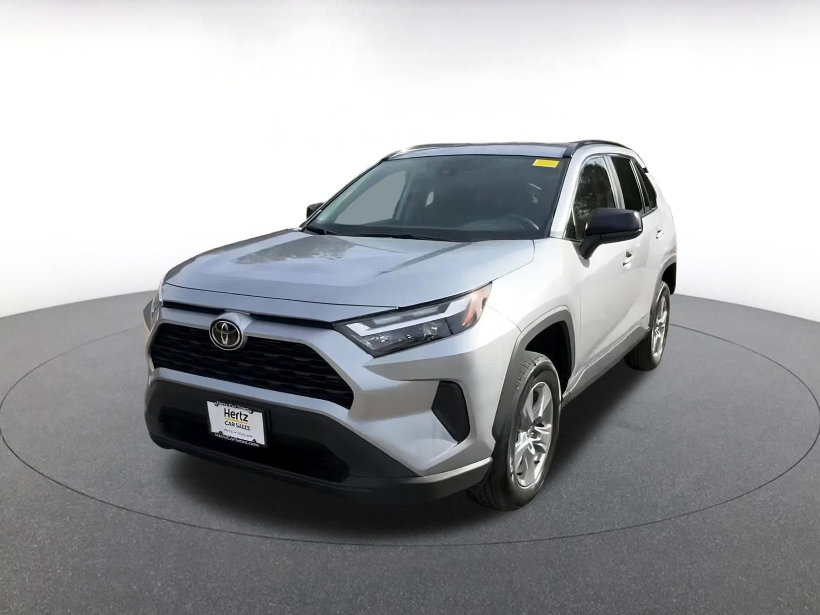 Used 2025 Toyota RAV4 LE image 7