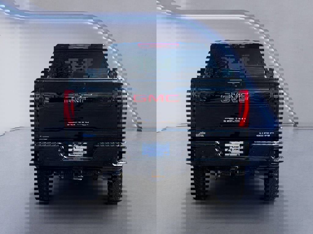 Used 2024 GMC Sierra 2500 Denali w/ Denali Reserve Package image 4