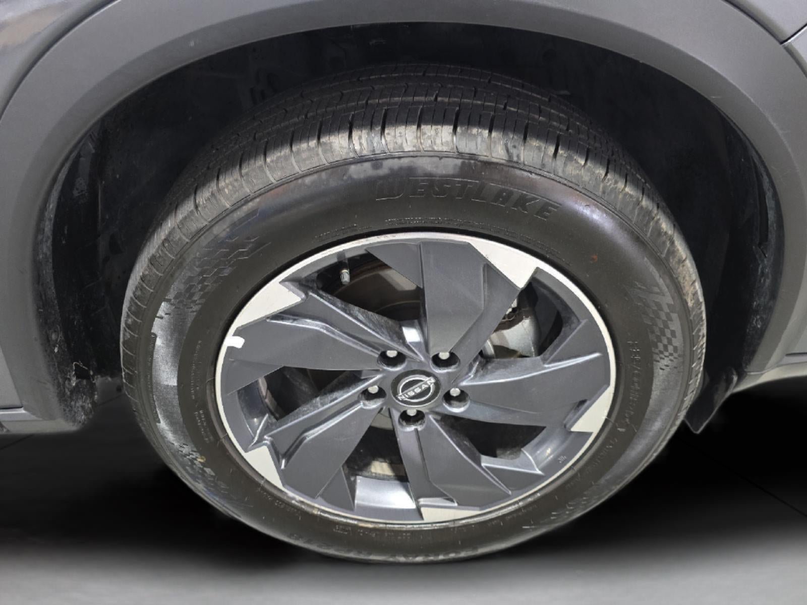 Used 2025 Nissan Rogue SV FWD image 26