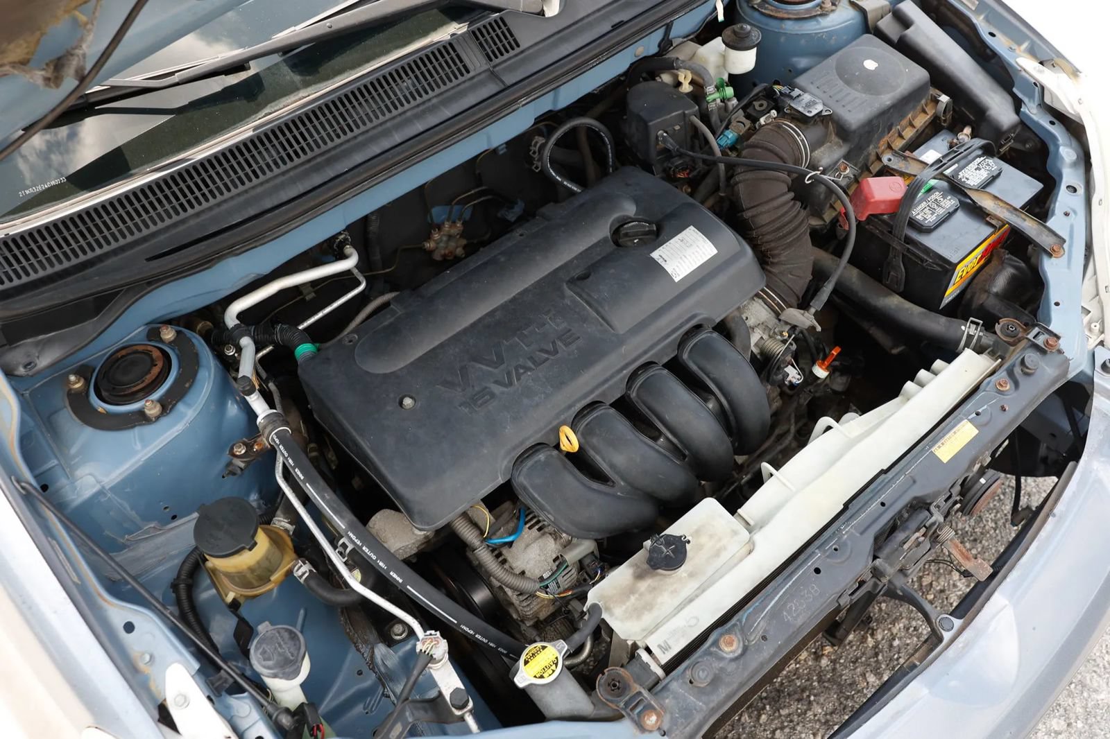 Used 2004 Toyota Matrix XR FWD image 39