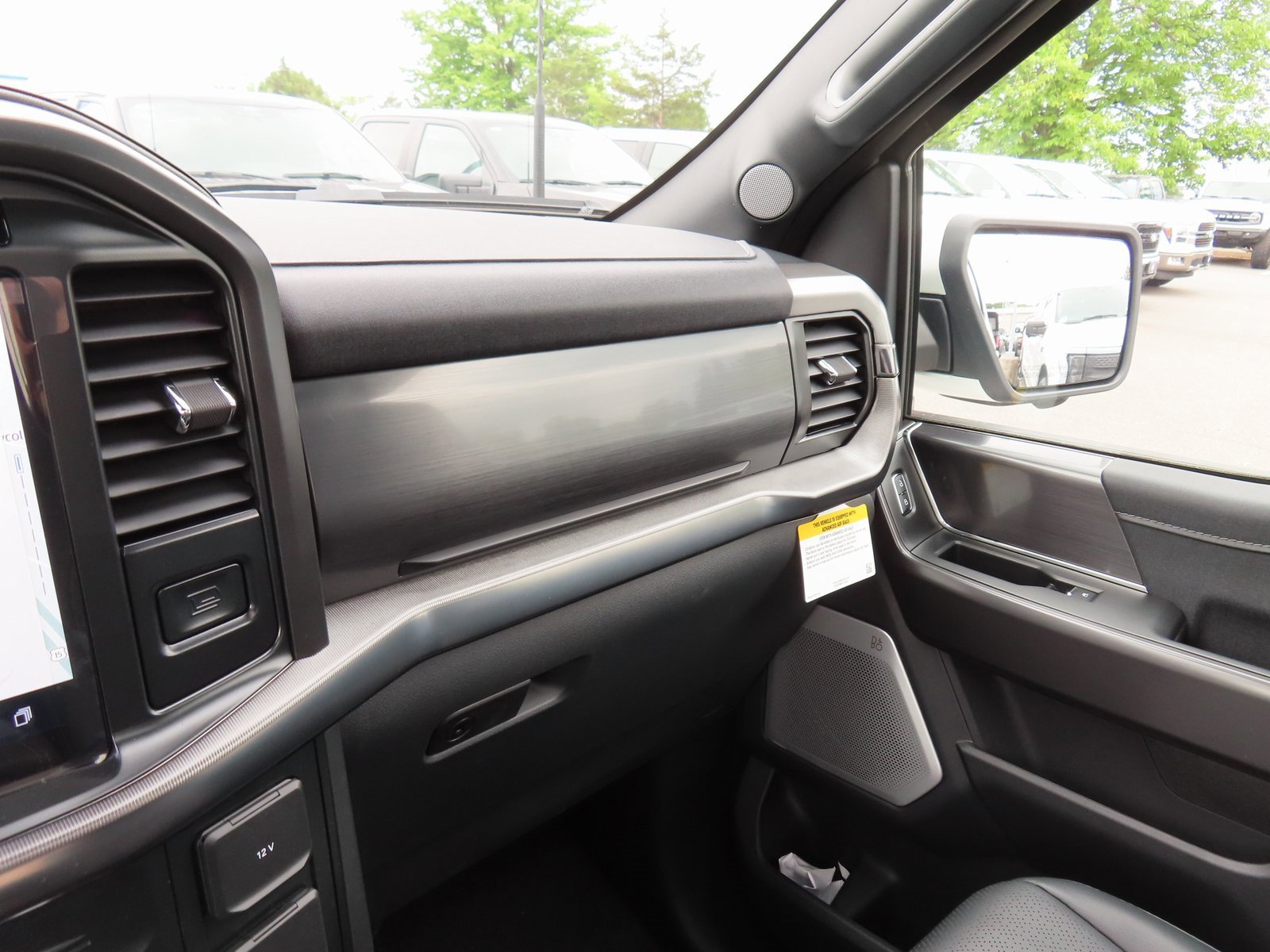 New 2025 Ford F150 Lariat w/ Equipment Group 502A High image 14